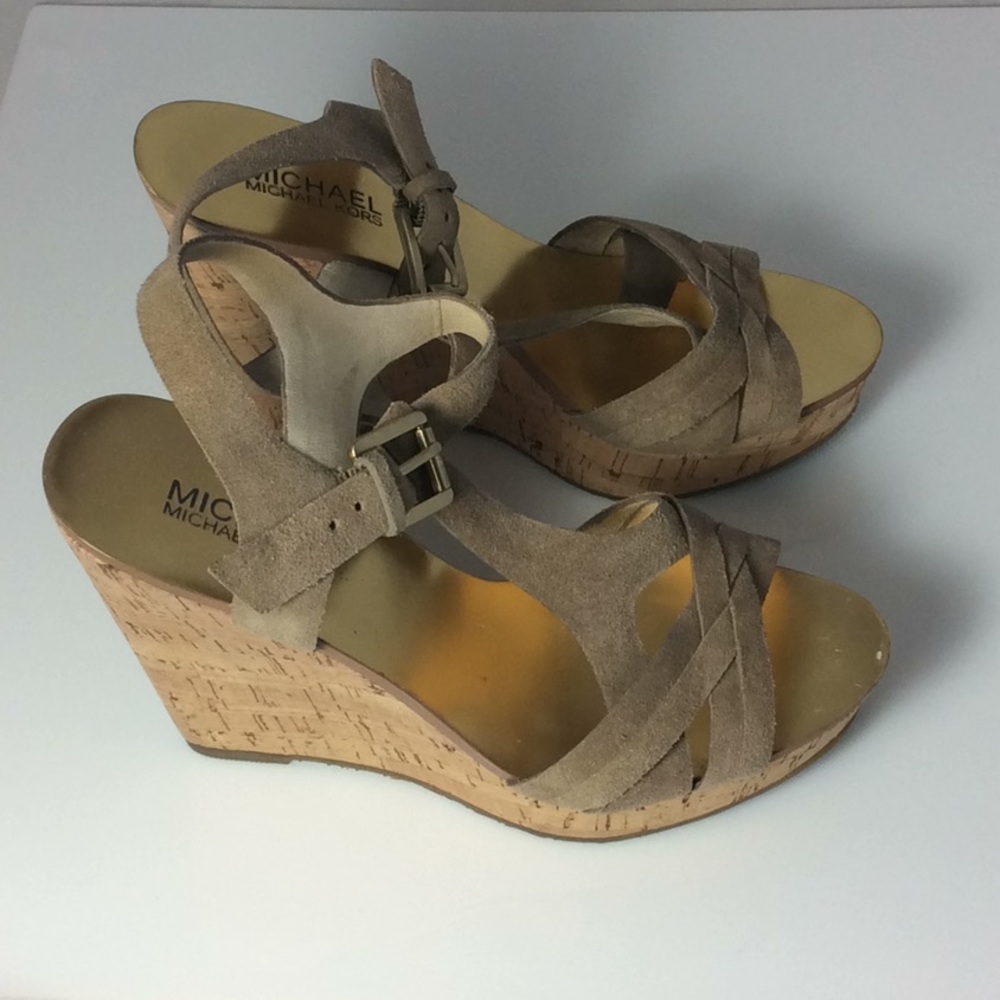 Size 6.5 Michael by Michael Kors wedges - Picture 2 of 5